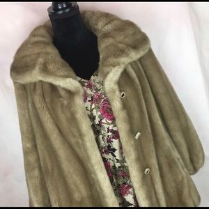 Beautiful Honey Brown Vintage Fur Coat!